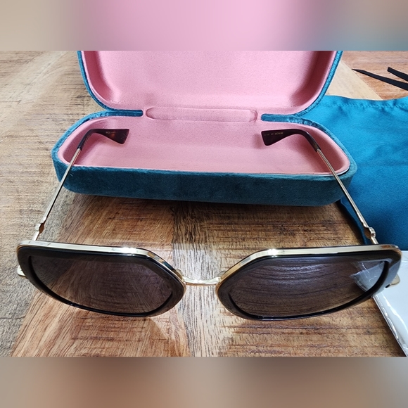 Gucci sunglasses - Picture 7 of 16